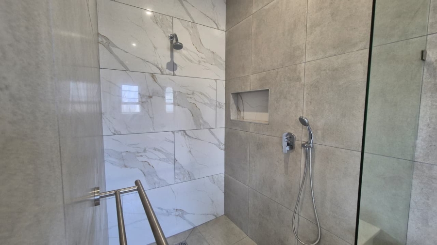 4 Bedroom Property for Sale in Country Club Western Cape